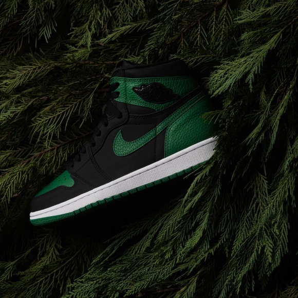 (SOLD) Air Jordan 1 Retro High Pine Green - Picture 5 of 6